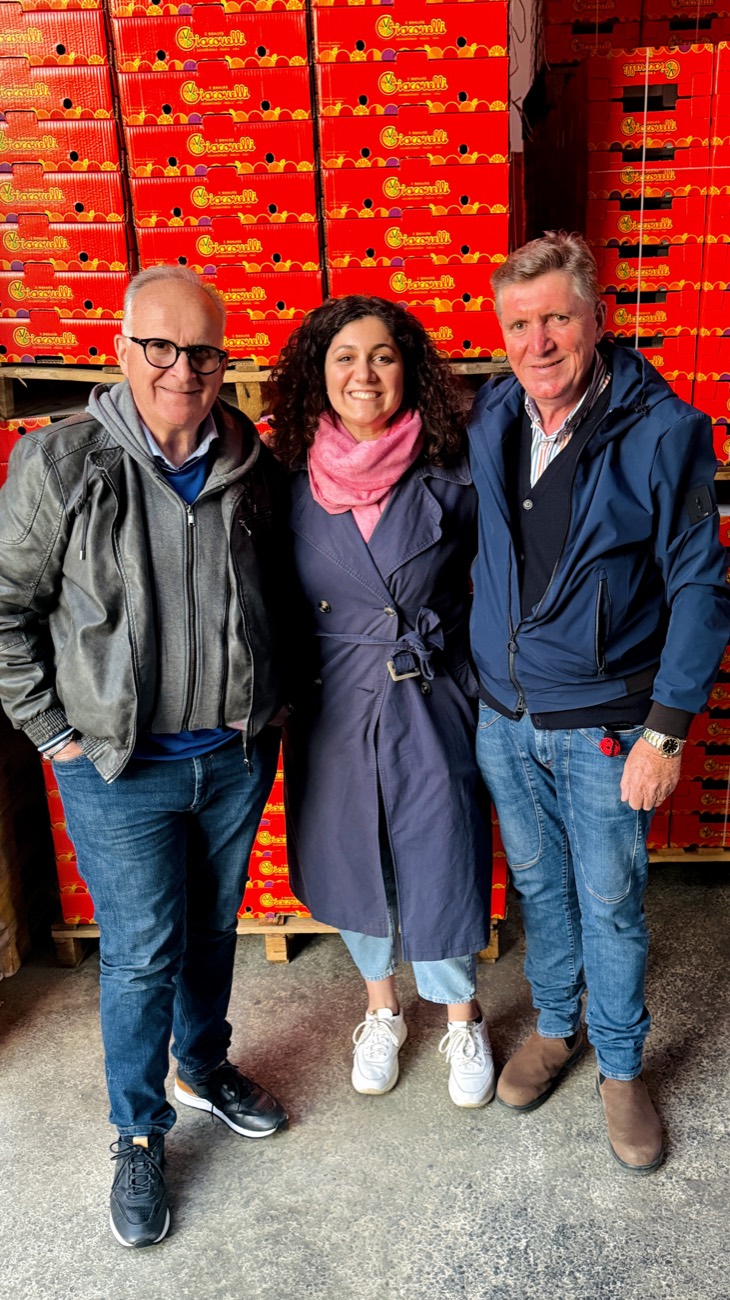 Anna Giacovelli mit Papa und Onkel im Betrieb